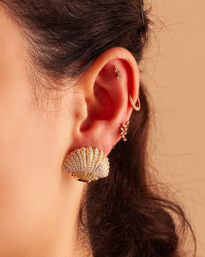 Oyster 14K Gold Earrings with Stone