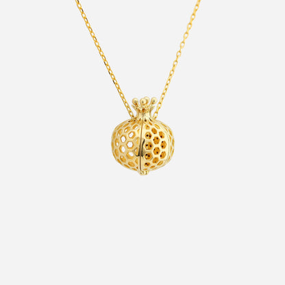 Collier en or 14 carats grenade secrète